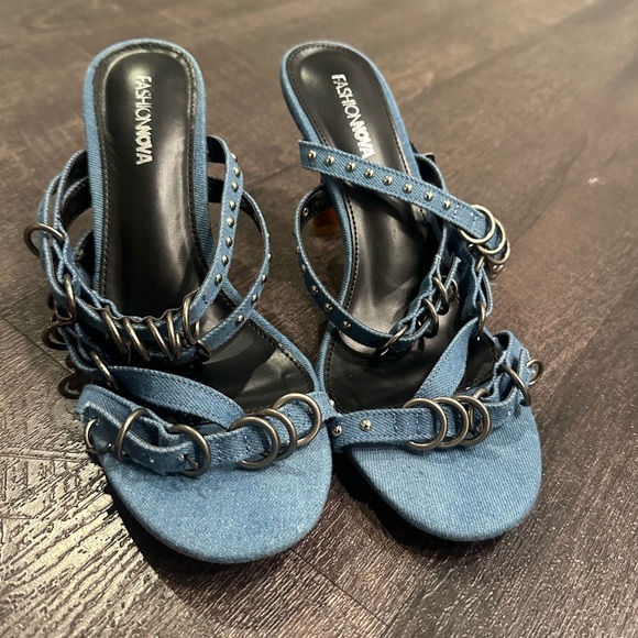 Fashion Nova Denim Blue Heeled Sandals - Picture 1 of 3